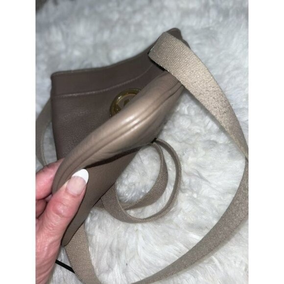 MICHAEL Kors Fulton Leather Swing pack Crossbody Taupe - Picture 11 of 12